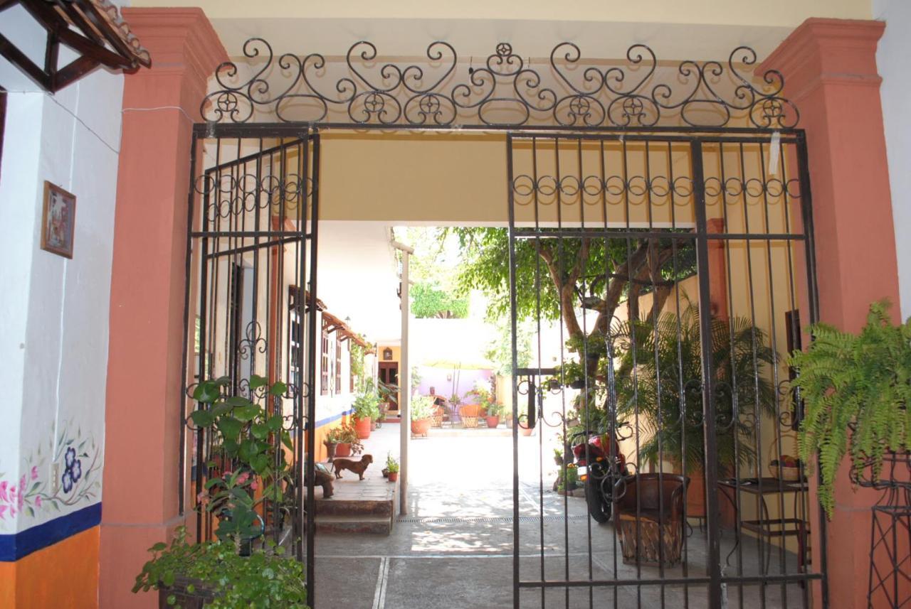 Hotel La Hacienda Tlaquepaque Esterno foto
