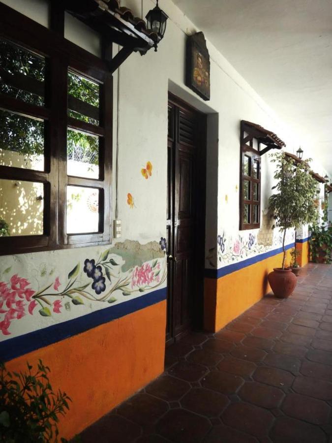 Hotel La Hacienda Tlaquepaque Esterno foto